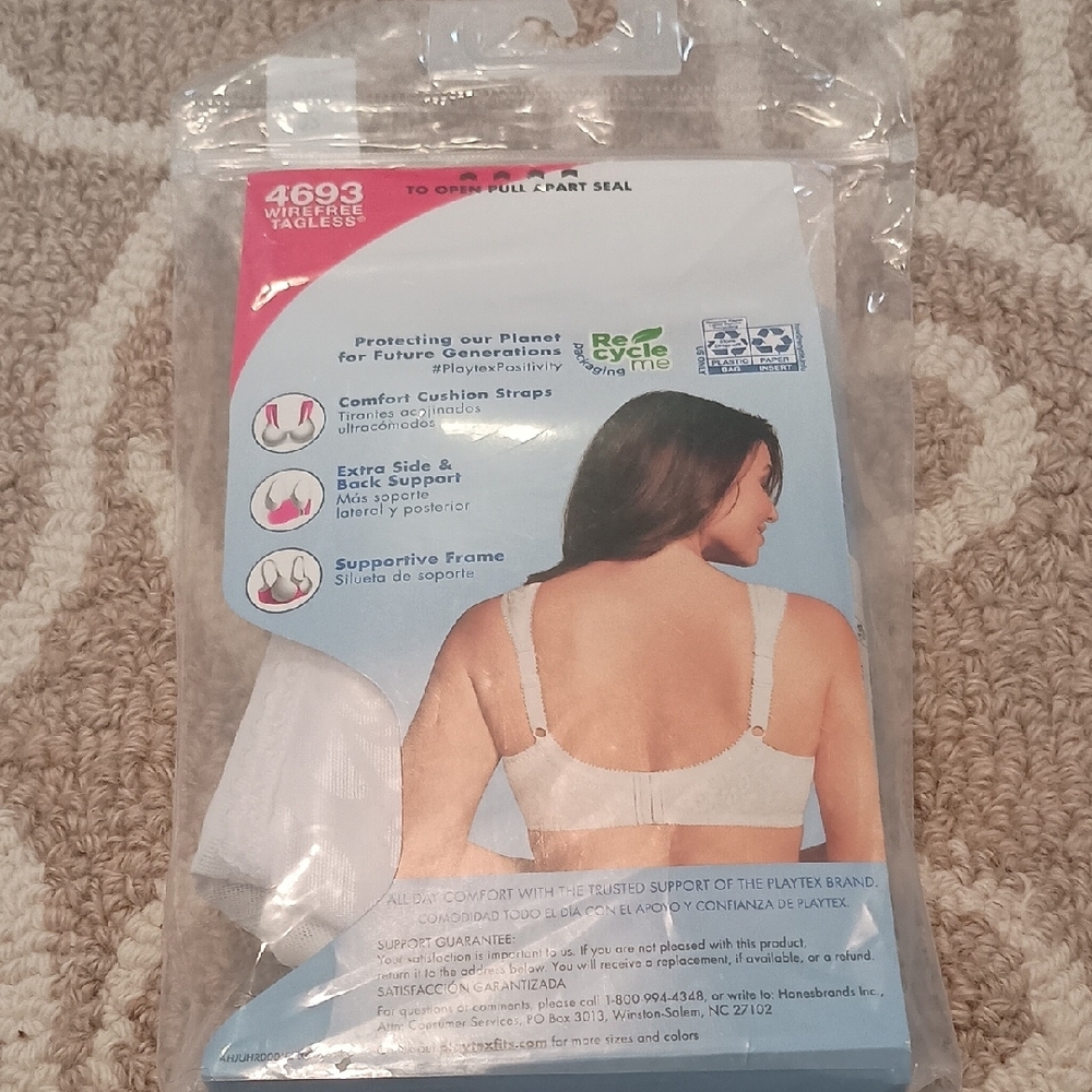 Playtex 18 Hour Wireless Comfort Bra in White - Picture 2 of 3